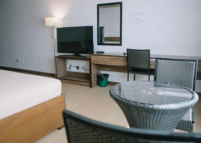Hotell Leope 3*