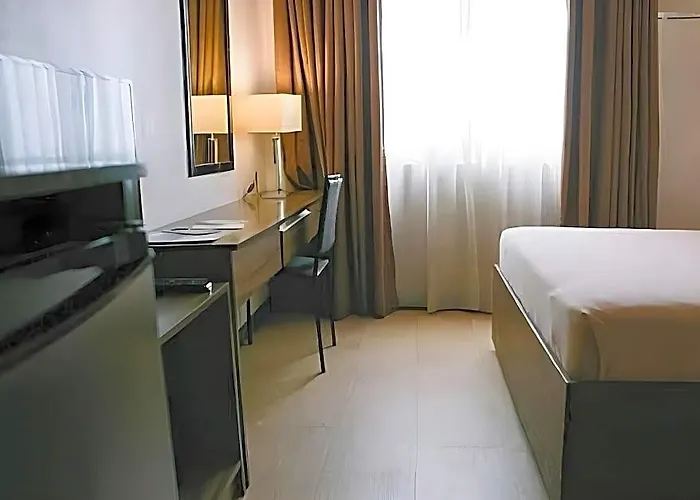 Hotell Leope 3*
