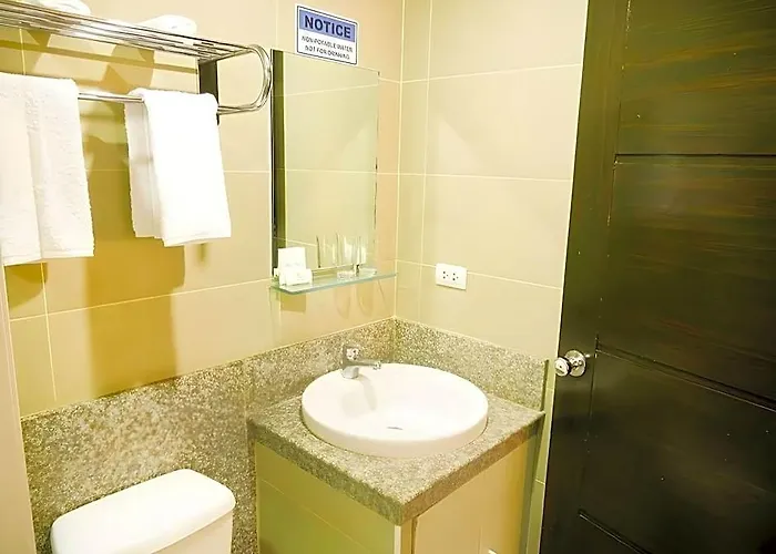 Leope Hotell 3*