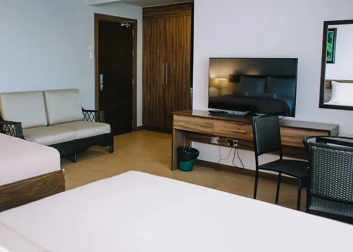 Leope Hotell 3*